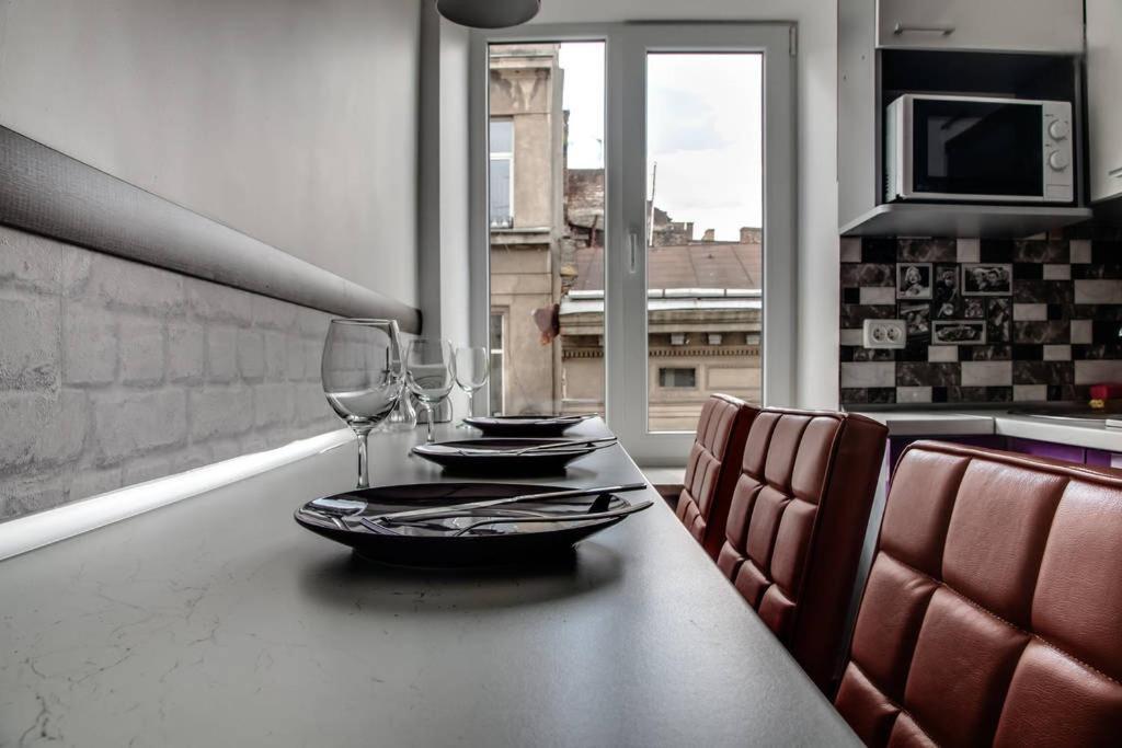 Romantic Apartments - Центр Львова , З Видом На Місто Lviv Exterior foto